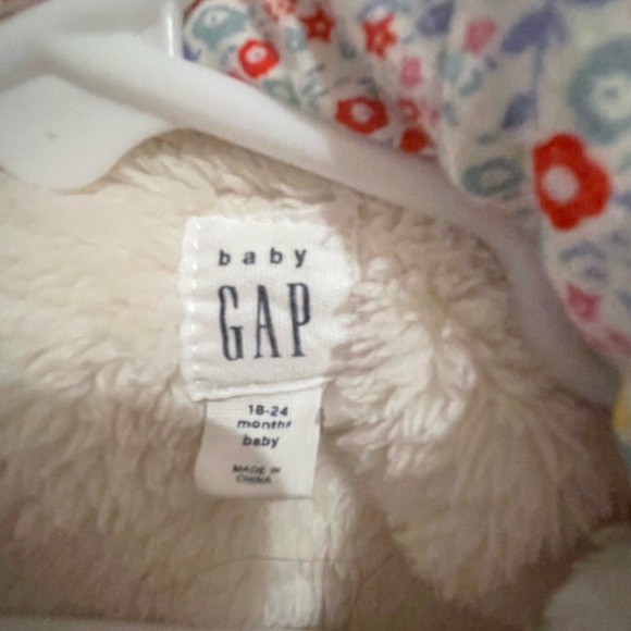 Baby Gap Fuzzy Sweatshirt - Picture 3 of 3